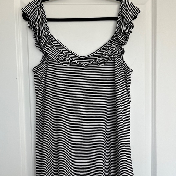 Torrid Super Soft V-Neck Ruffle Tank in Black and White Stripe Size 1/ 1X /14-16 - Picture 7 of 7